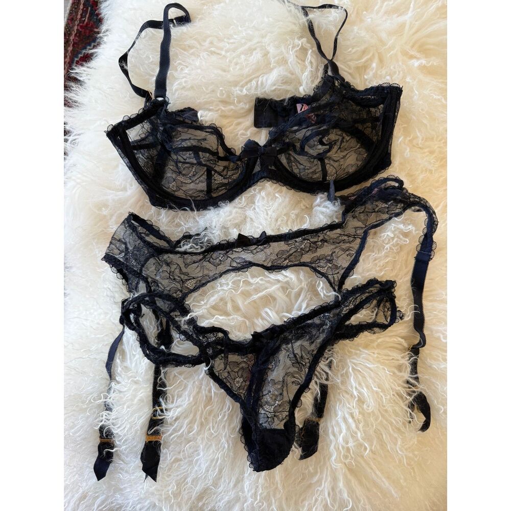 AGENT PROVOCATEUR HINDA Black Lace 3 Piece Lingerie Set 36DD/4/4 RARE